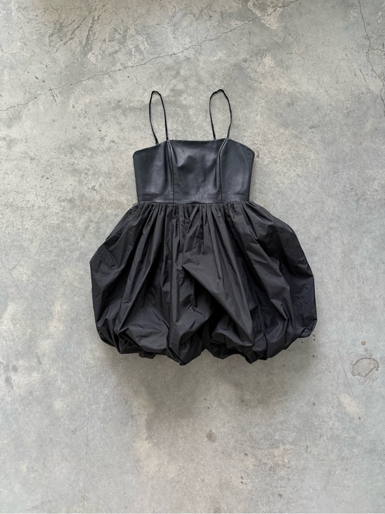 Alice + Olivia Dresses & Skirts - Alice + Olivia Black Mini Bubble Dress